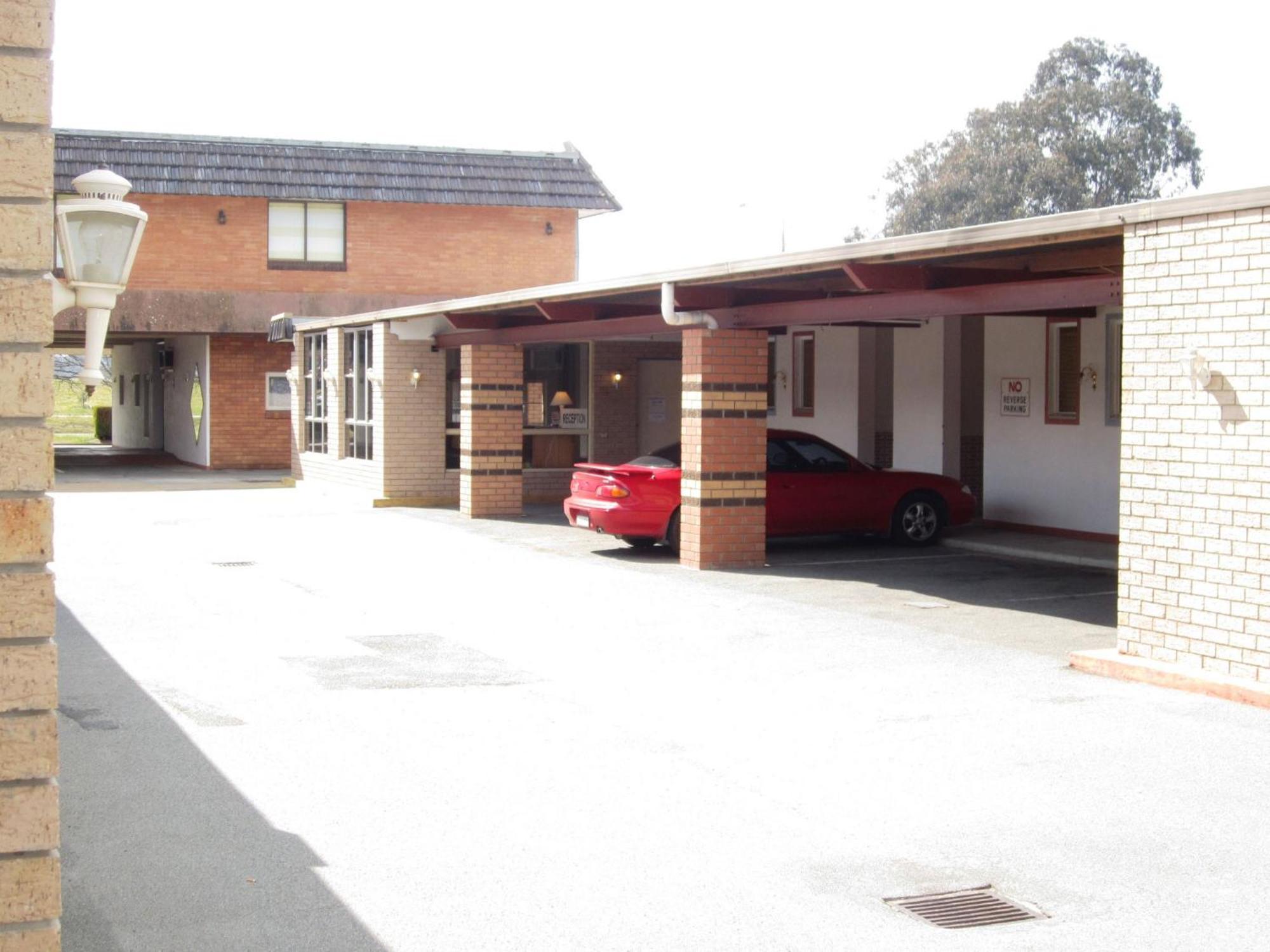 Canberra Lyneham Motor Inn Eksteriør billede